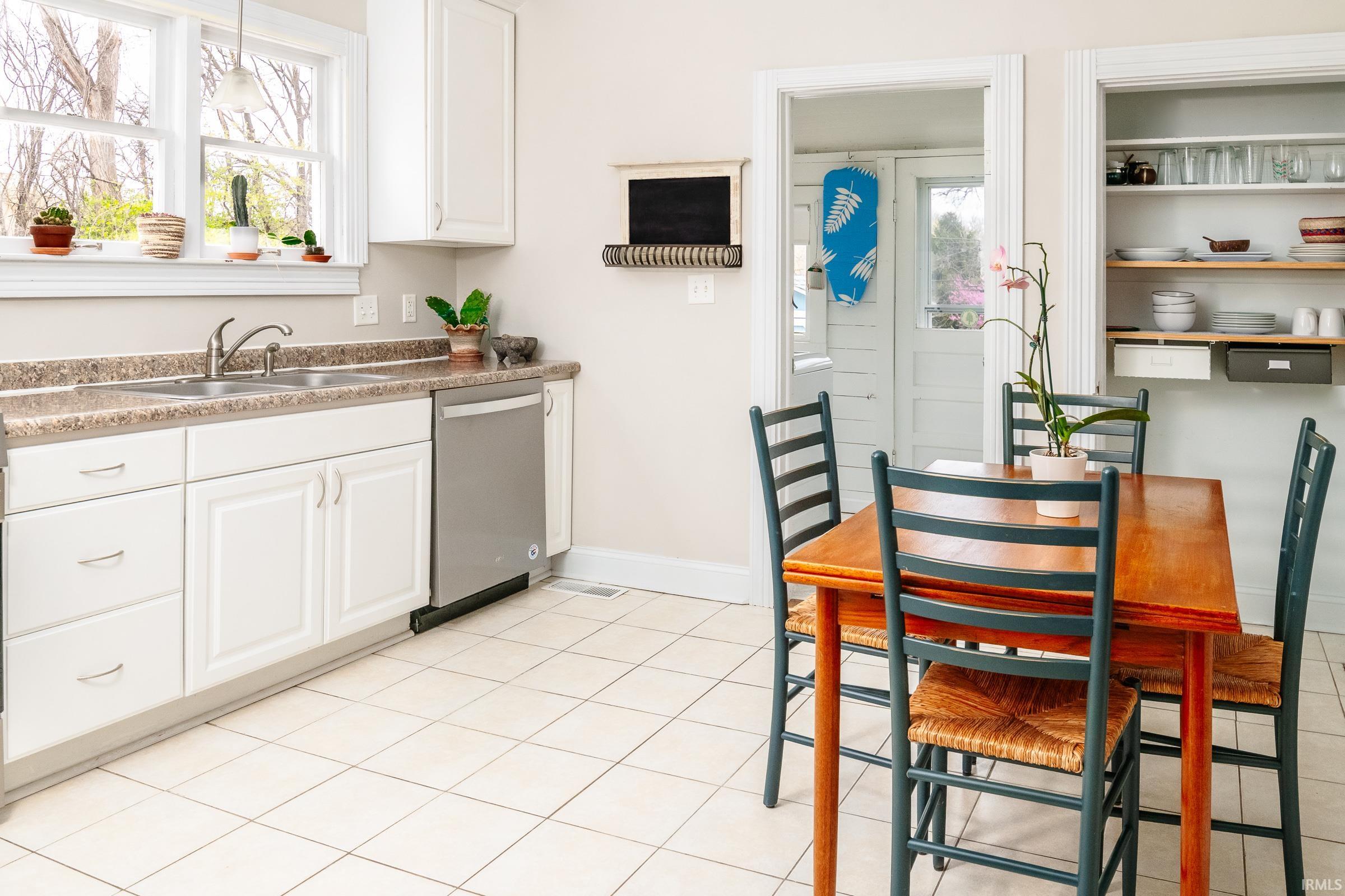 830 West 4th Street Bloomington, IN 47404 - Photo 10 of 34