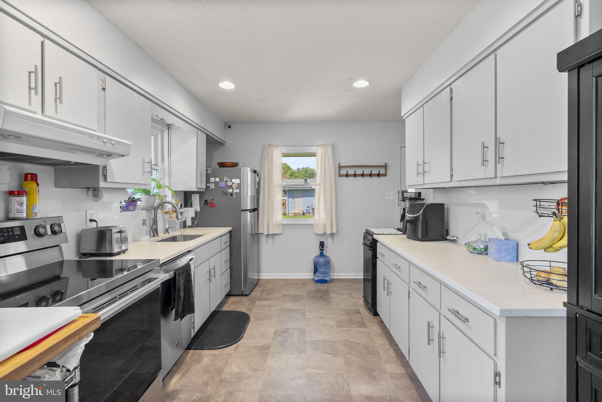 7301 Chrome Mine Road Gaithersburg, MD 20882 - Photo 13 of 45