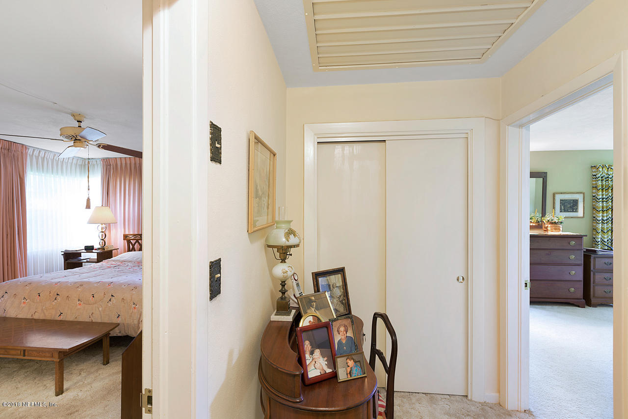3691 Hilliard Road Jacksonville, FL 32217 - Photo 19 of 30 Hallway