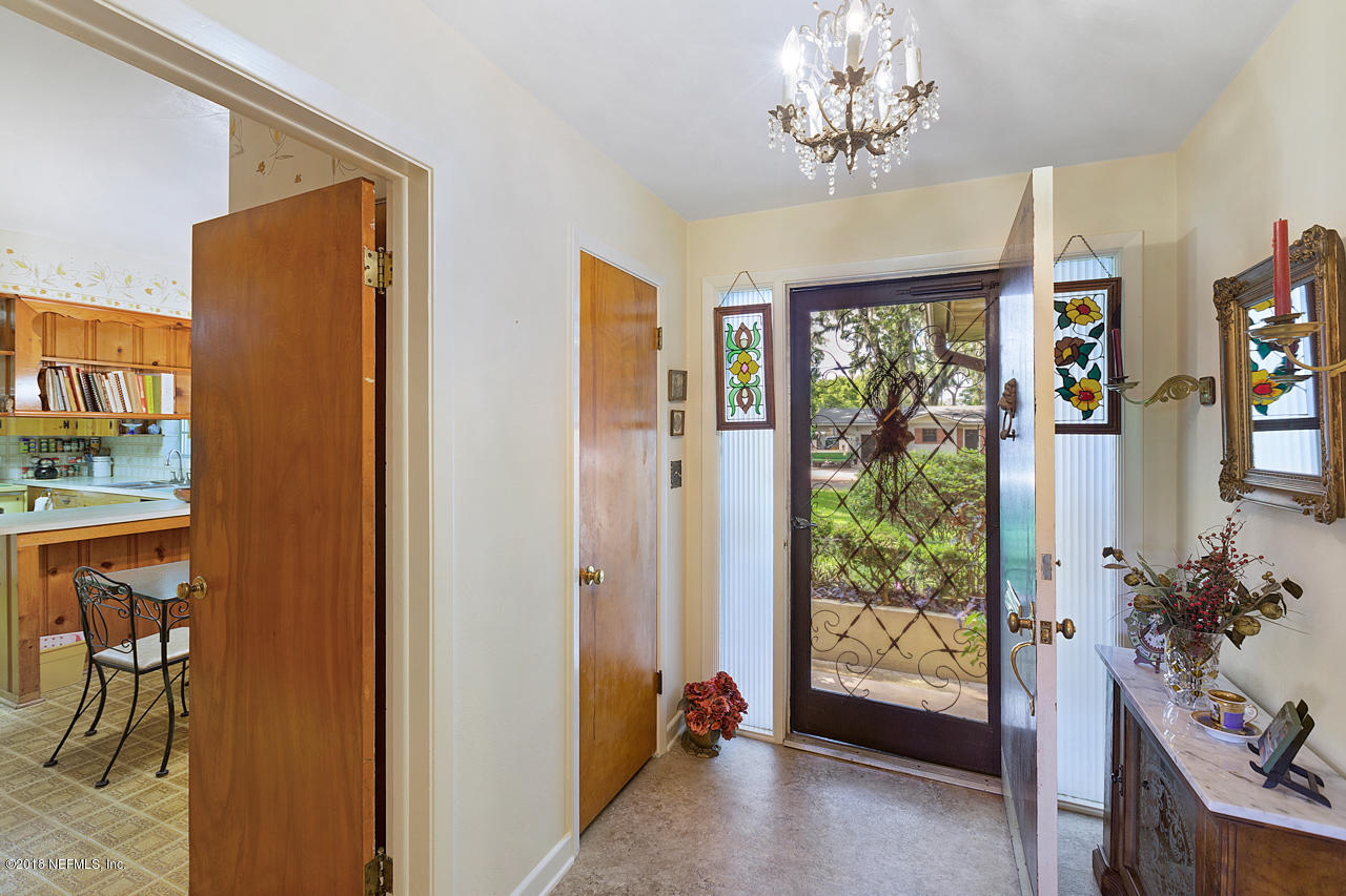 3691 Hilliard Road Jacksonville, FL 32217 - Photo 6 of 30 Foyer