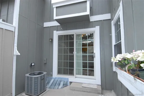 $399,950 | 903 South Fairplay Street, Aurora, CO 80012