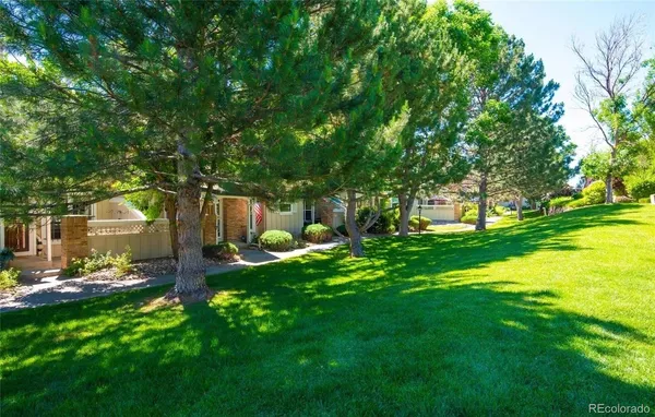 $399,950 | 903 South Fairplay Street, Aurora, CO 80012