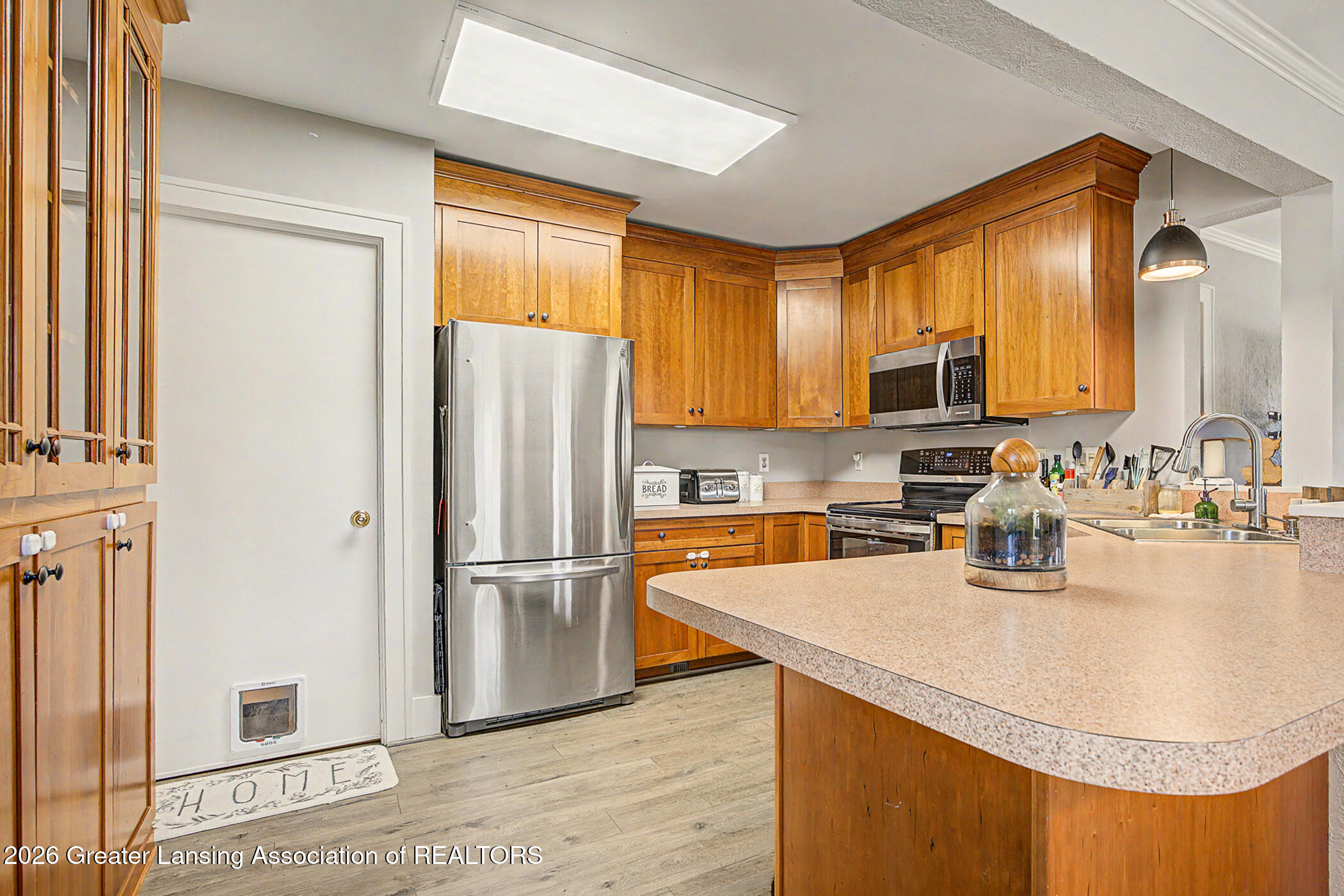 4610 Elizabeth Road Lansing, MI 48917 - Photo 12 of 38 Kitchen