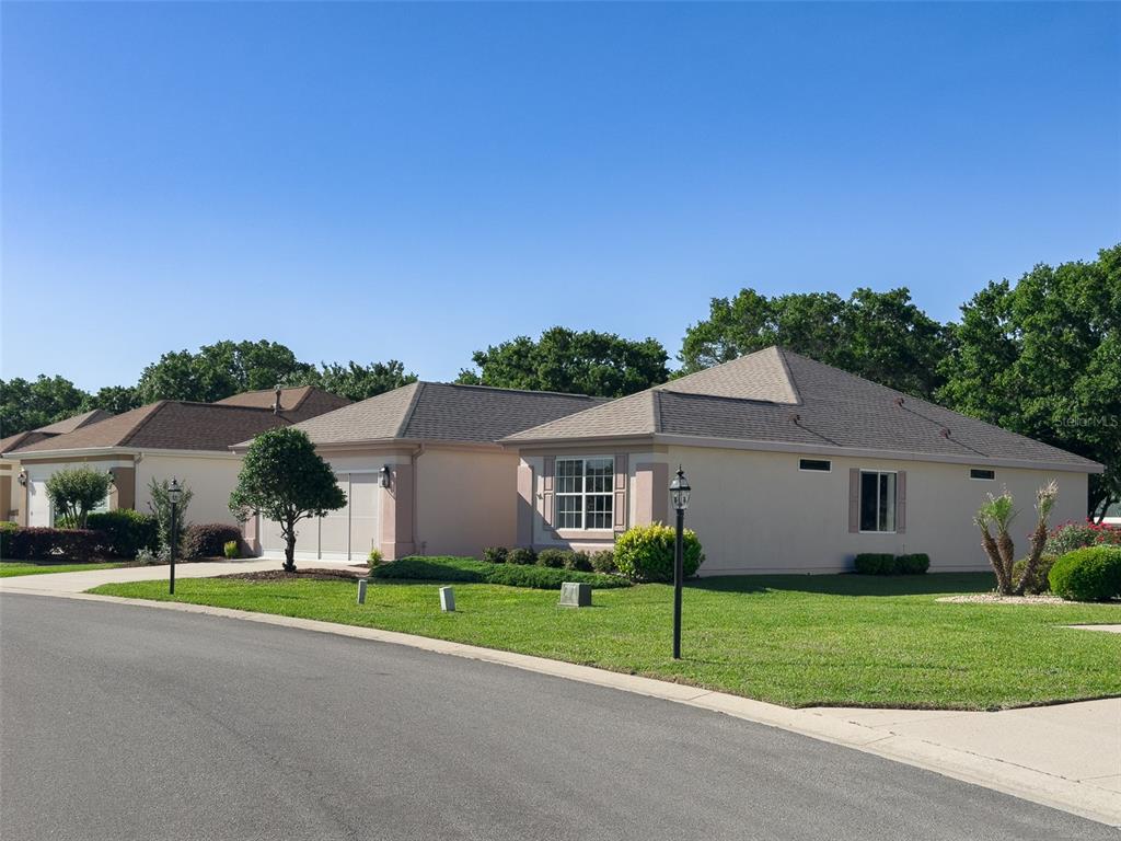 9593 Southeast 124th Loop Summerfield, FL 34491 - Photo 2 of 30