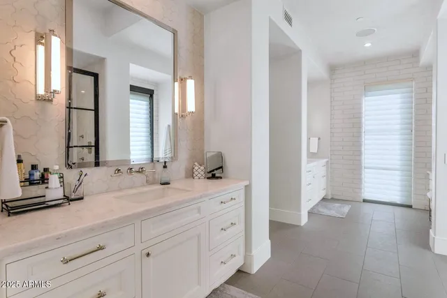 $44,995 | 5353 East Sanna Street, Paradise Valley, AZ 85253