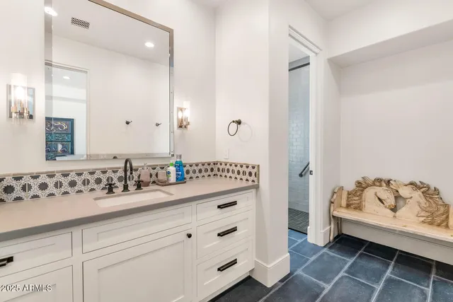 $44,995 | 5353 East Sanna Street, Paradise Valley, AZ 85253