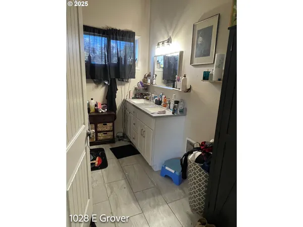 $419,900 | 1028 East Grover Avenue, Cottage Grove, OR 97424