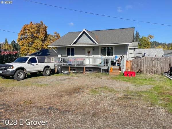 $419,900 | 1028 East Grover Avenue, Cottage Grove, OR 97424