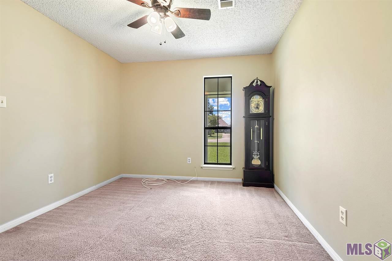 15056 Ridgewood Avenue Prairieville, LA 70769 - Photo 5 of 10 Gallery Image 5