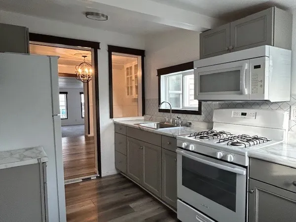 $1,200 | 206 North Water Street, Unit 2, Wilmington, IL 60481