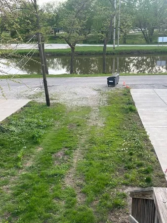 $1,200 | 206 North Water Street, Unit 2, Wilmington, IL 60481