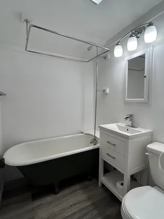 $1,200 | 206 North Water Street, Unit 2, Wilmington, IL 60481
