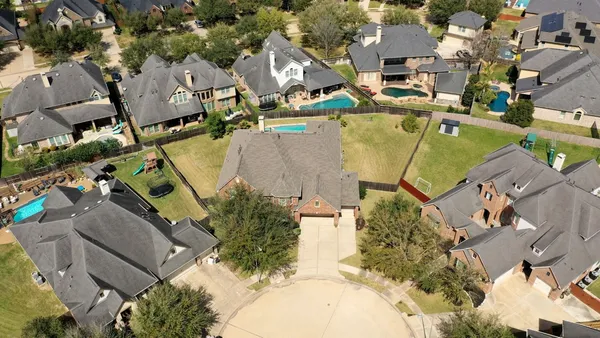 $875,000 | 2402 Chelsey Park Court, Katy, TX 77494