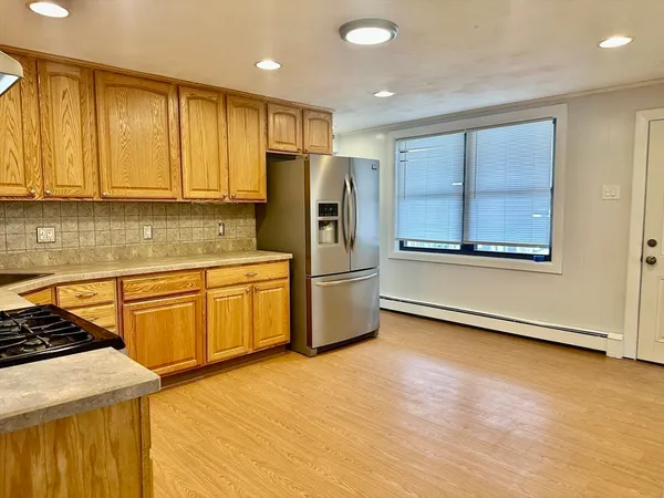 $2,950 | 187 White Street, Unit 1, Lowell, MA 01854