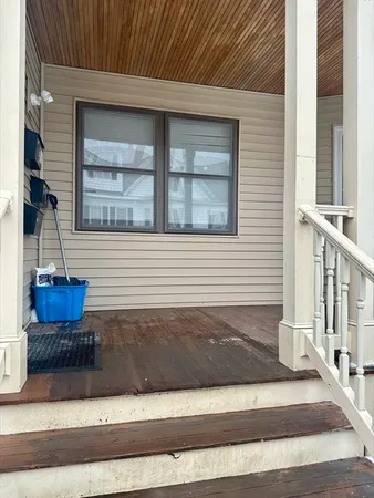 $2,950 | 187 White Street, Unit 1, Lowell, MA 01854
