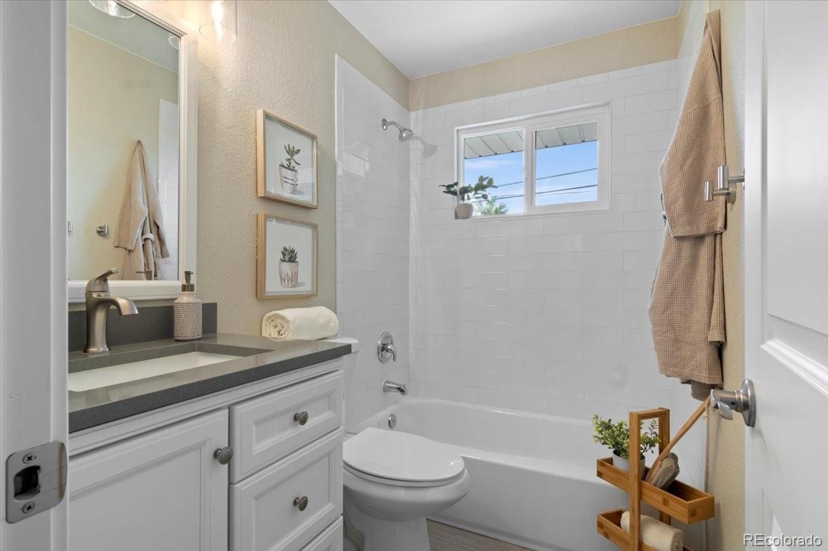 7161 Avrum Drive Denver, CO 80221 - Photo 17 of 40