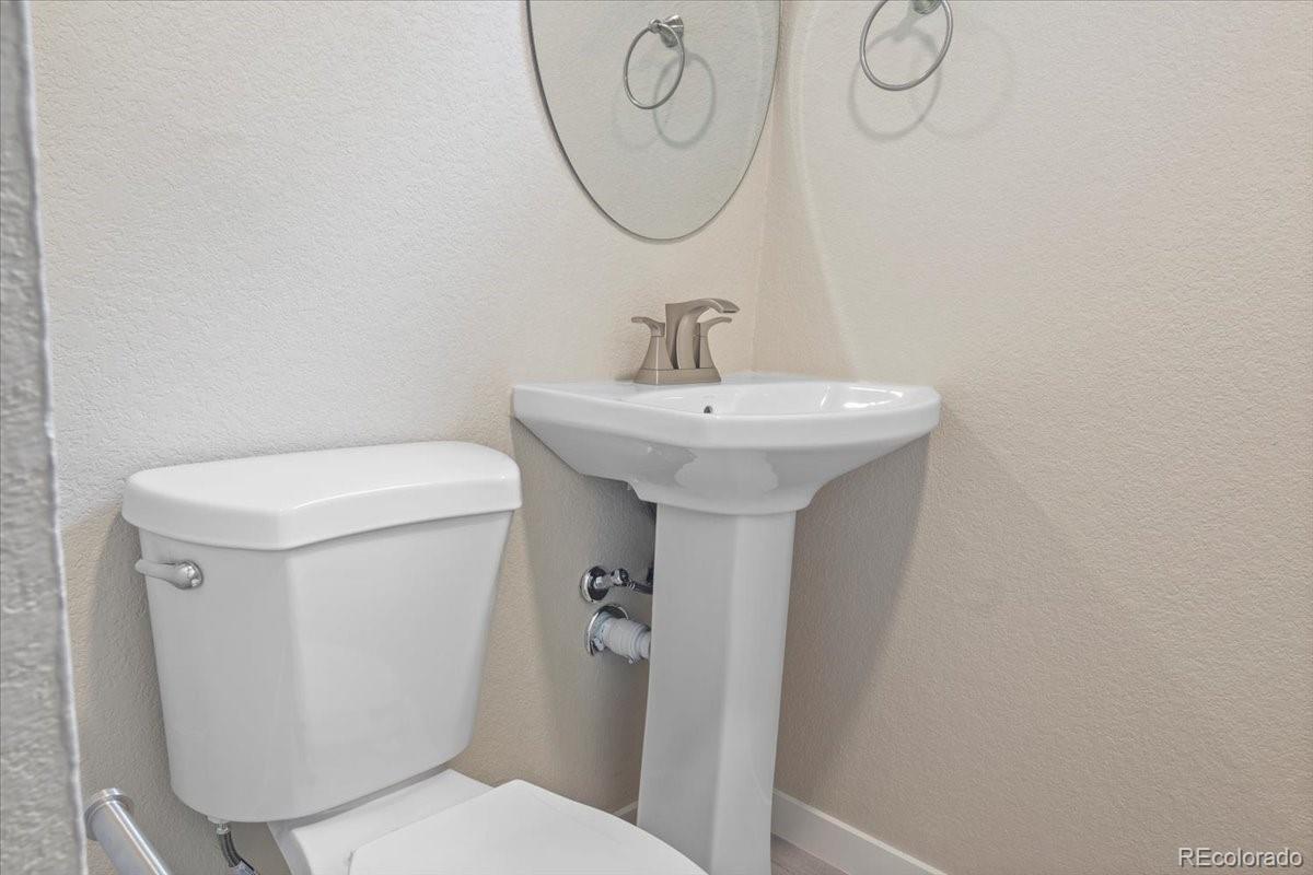 7161 Avrum Drive Denver, CO 80221 - Photo 30 of 40