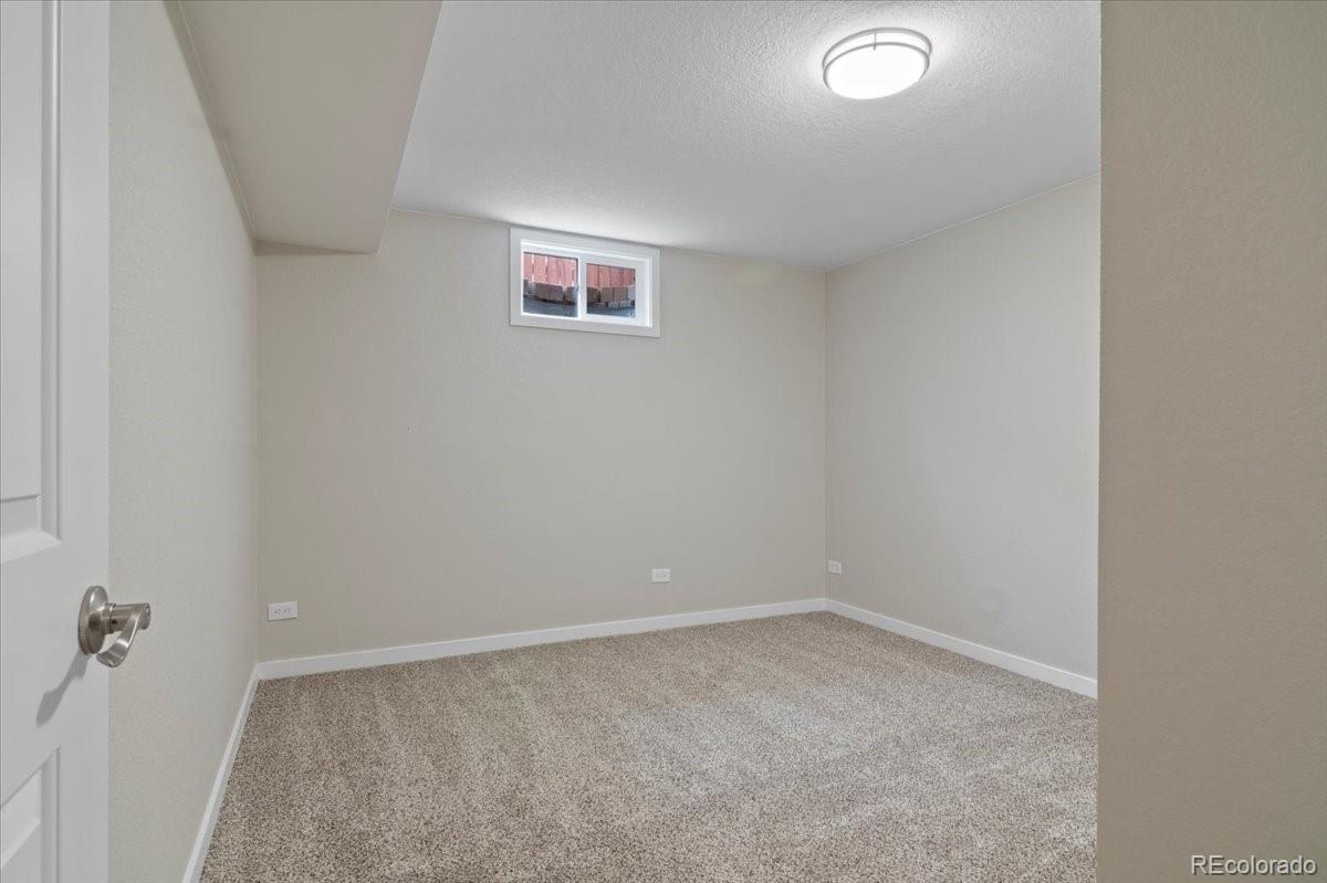 7161 Avrum Drive Denver, CO 80221 - Photo 33 of 40