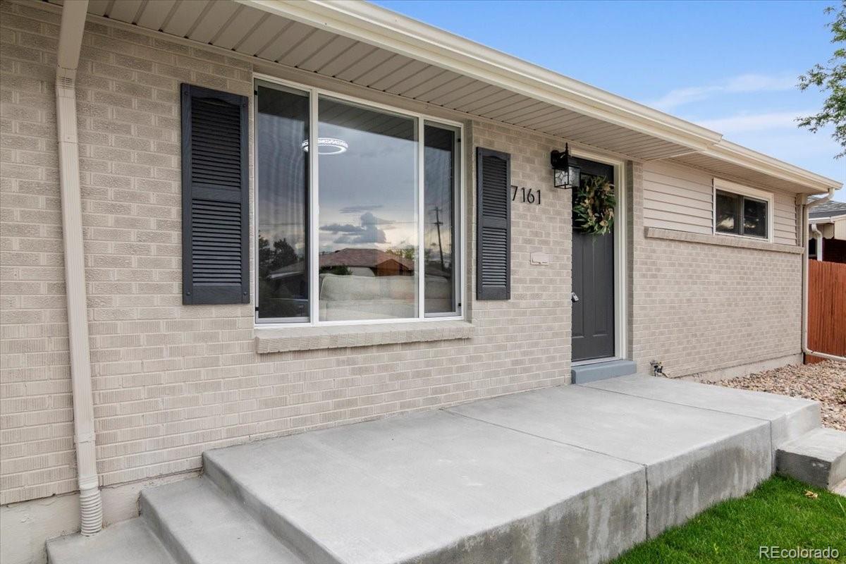 7161 Avrum Drive Denver, CO 80221 - Photo 4 of 40