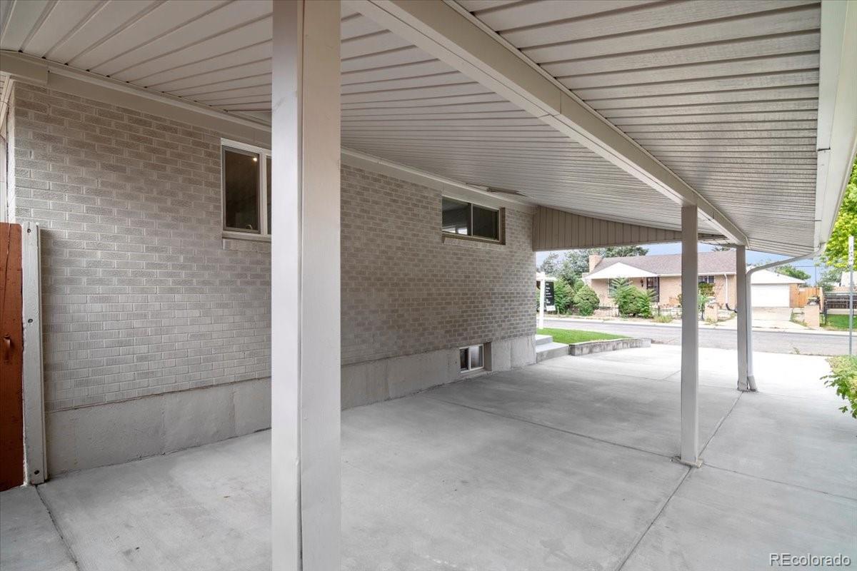 7161 Avrum Drive Denver, CO 80221 - Photo 6 of 40