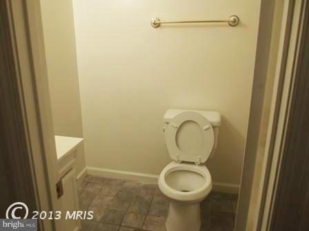 305 Pine Road Fort Washington, MD 20744 - Photo 3 of 17 Bath