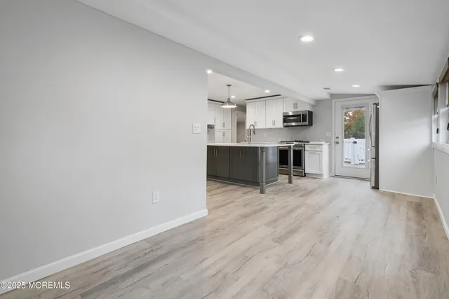 $379,000 | 142 East Lakewood Avenue, Ocean Gate, NJ 08740