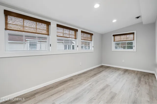 $379,000 | 142 East Lakewood Avenue, Ocean Gate, NJ 08740