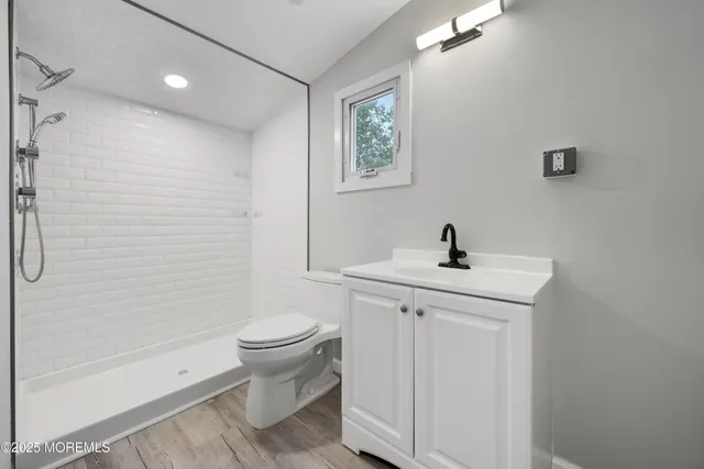 $379,000 | 142 East Lakewood Avenue, Ocean Gate, NJ 08740