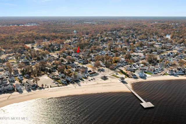 $379,000 | 142 East Lakewood Avenue, Ocean Gate, NJ 08740