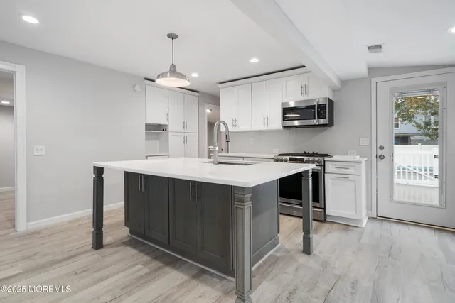 $379,000 | 142 East Lakewood Avenue, Ocean Gate, NJ 08740