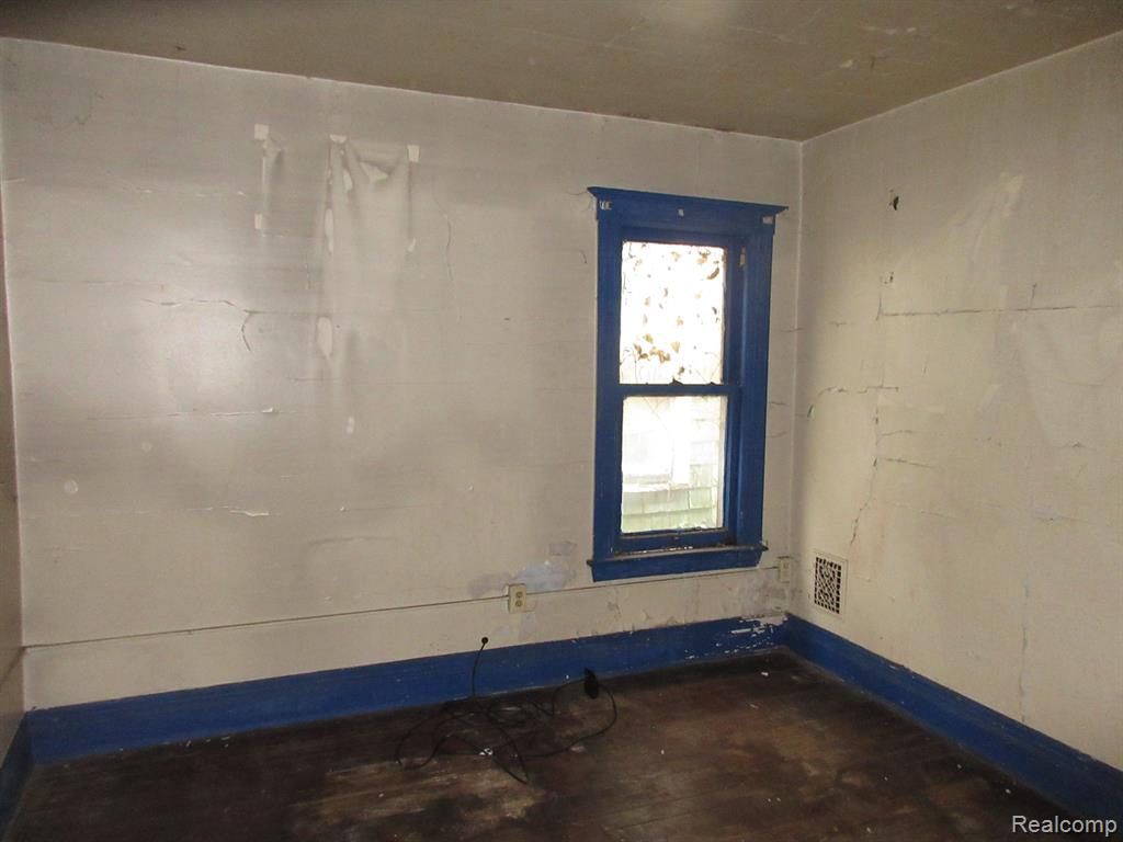 2539 Harding Street Detroit, MI 48214 - Photo 10 of 15 Gallery Image 10