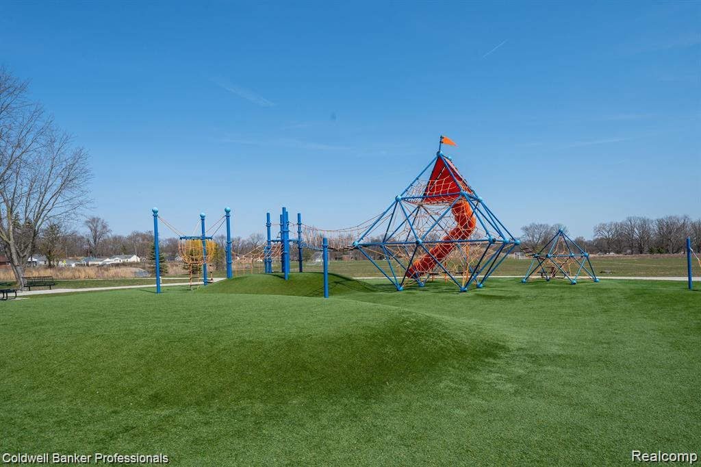 2461 Massoit Road Royal Oak, MI 48073 - Photo 44 of 44 Gallery Image 44
