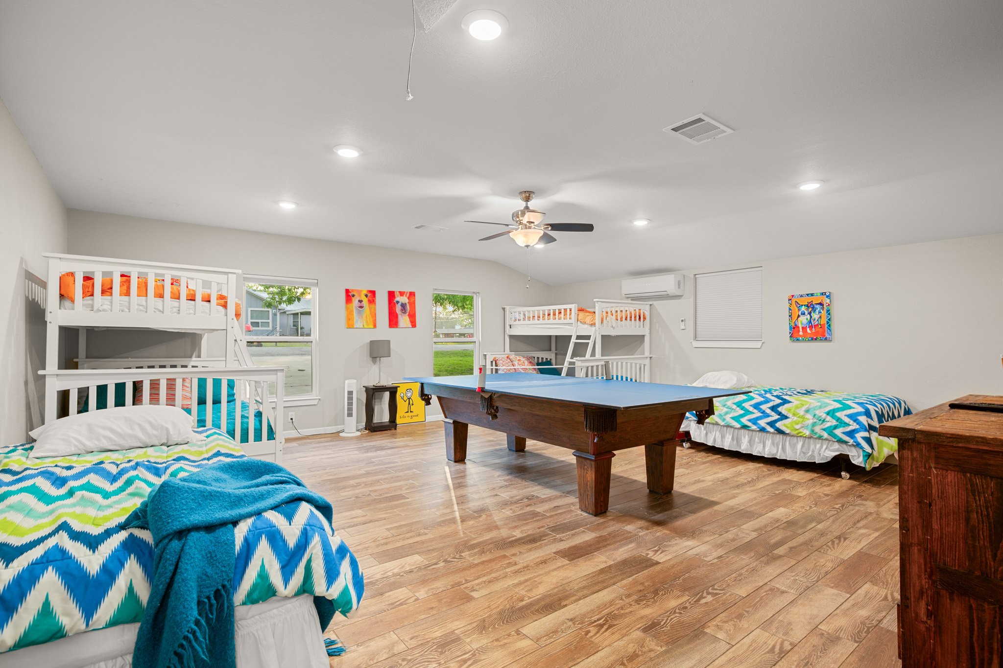 508 Riverside Drive Kingsland, TX 78639 - Photo 28 of 39 a living room with furniture and a table