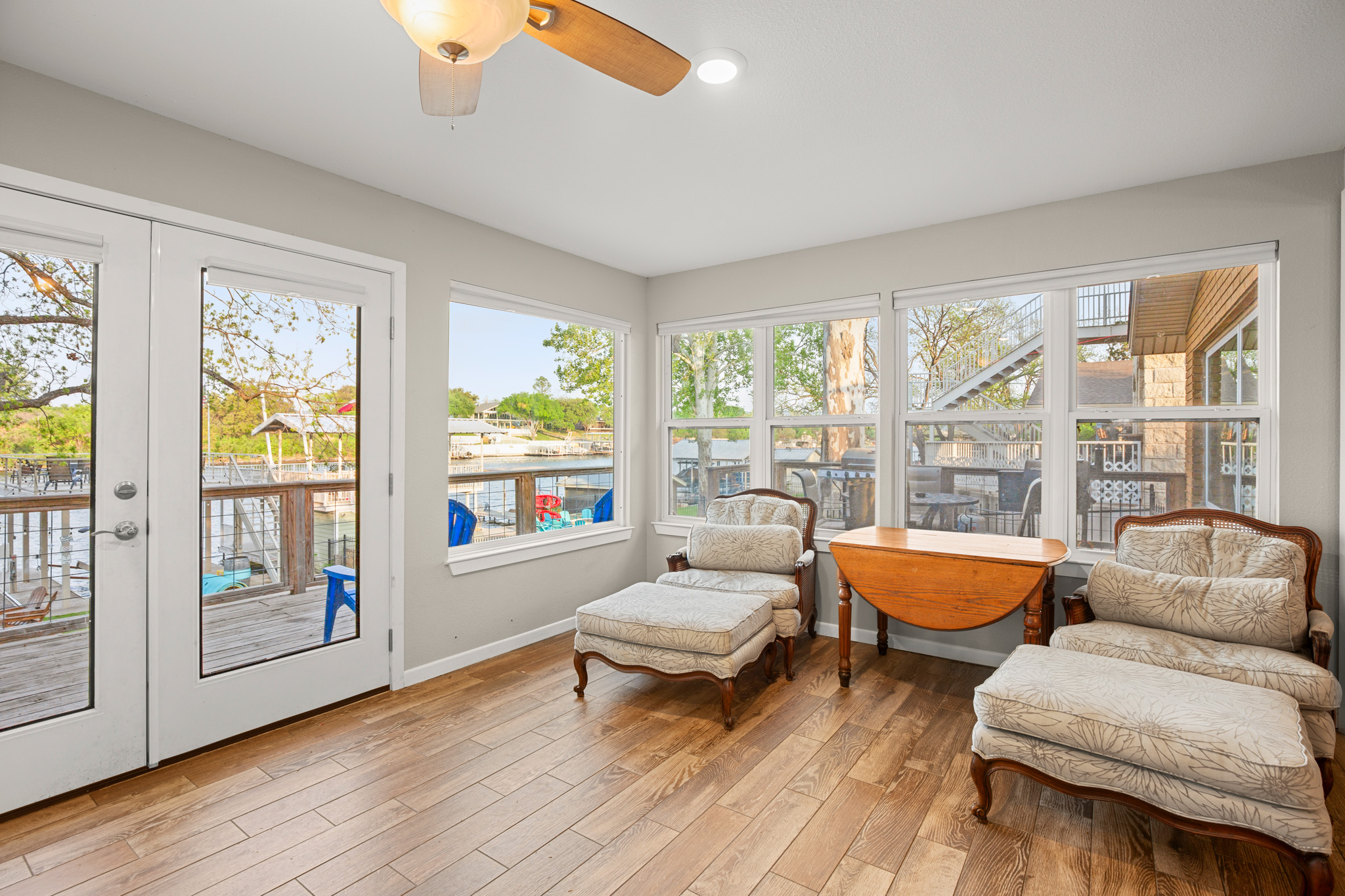 508 Riverside Drive Kingsland, TX 78639 - Photo 10 of 39 a living room with furniture and a large window