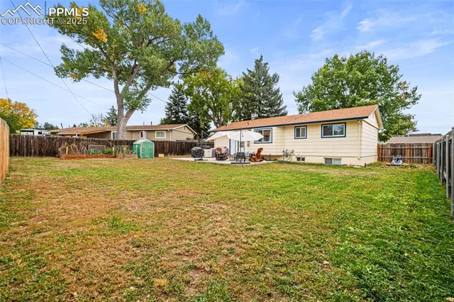 a view of house with garden space
