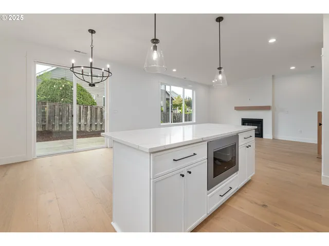 $649,900 | 2263 Southwest Phyllis Place, Gresham, OR 97080