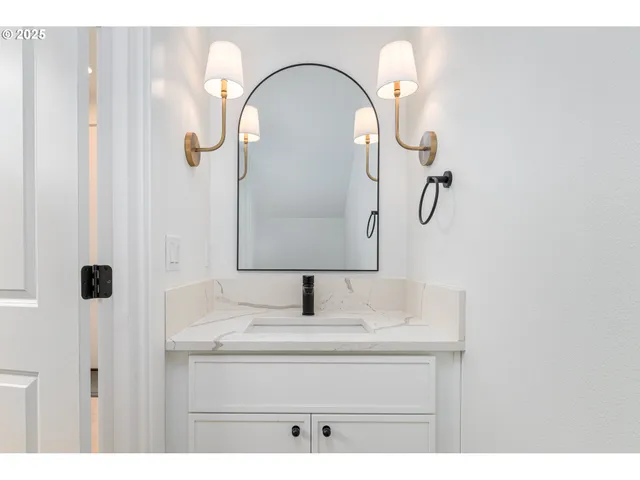 $649,900 | 2263 Southwest Phyllis Place, Gresham, OR 97080