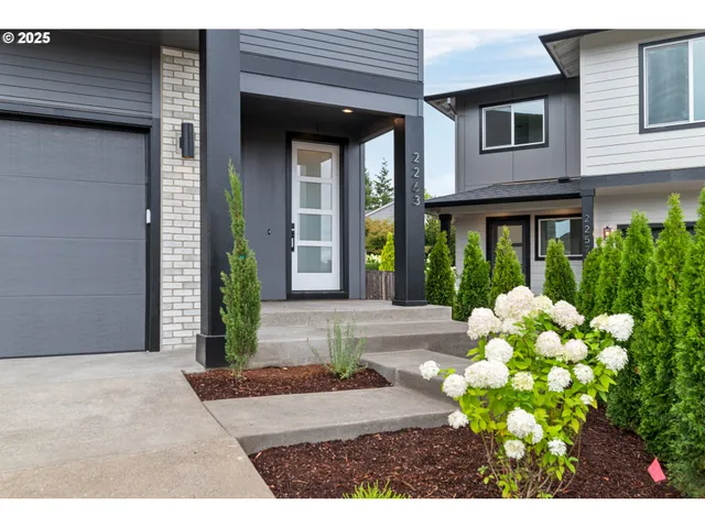 $649,900 | 2263 Southwest Phyllis Place, Gresham, OR 97080