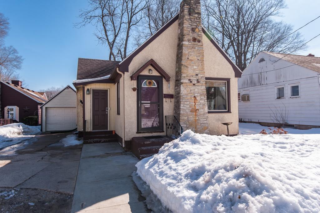 414 15th Avenue Northeast Rochester, MN 55906 - Photo 1 of 21