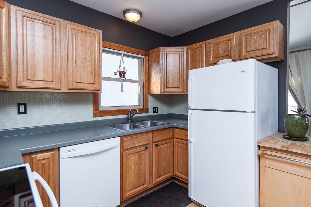 414 15th Avenue Northeast Rochester, MN 55906 - Photo 5 of 21