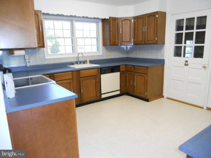 2436 Bollinger Mill Road Finksburg, MD 21048 - Photo 11 of 29 Kitchen