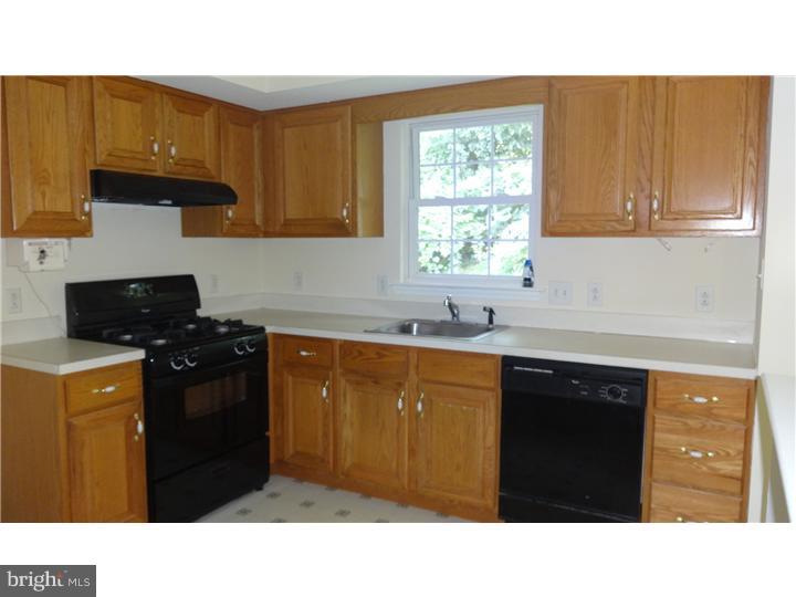 216 Bainbridge Circle Sinking Spring, PA 19608 - Photo 8 of 16