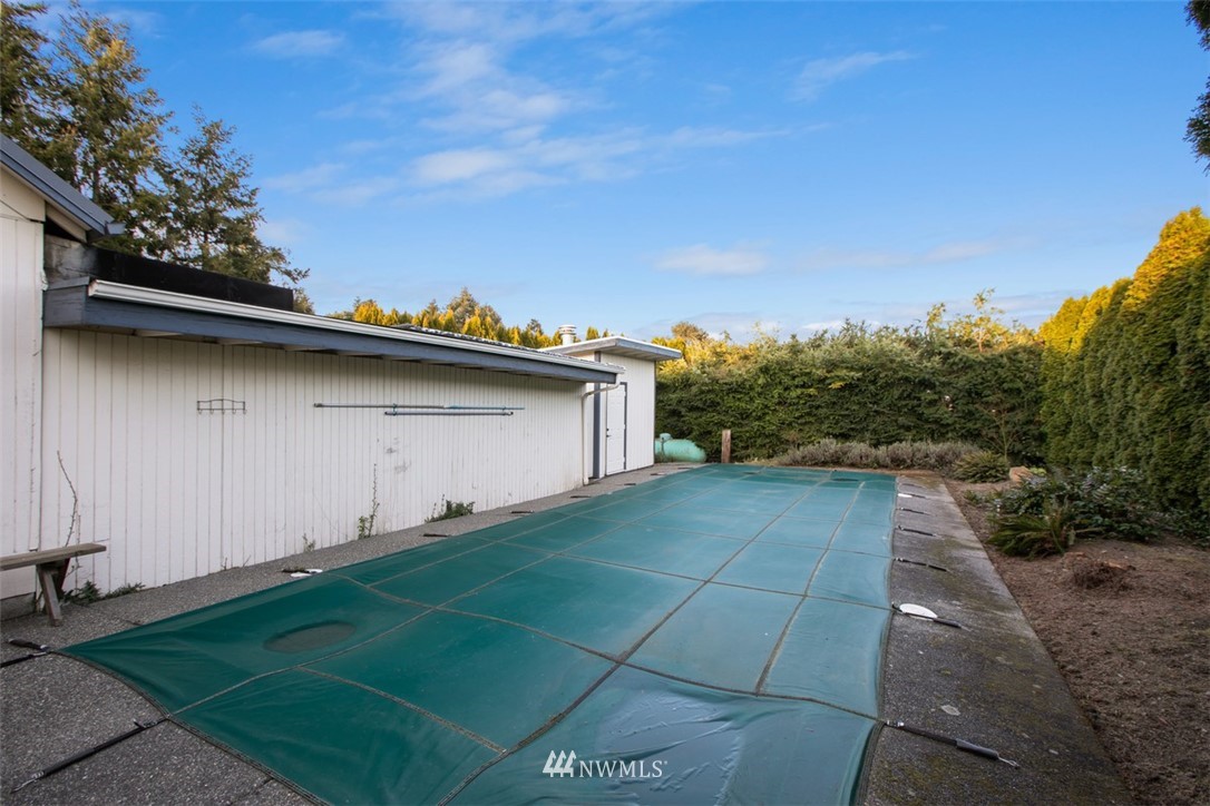 16573 Beaver Marsh Road Mount Vernon, WA 98273 - Photo 11 of 30 a view of a backyard