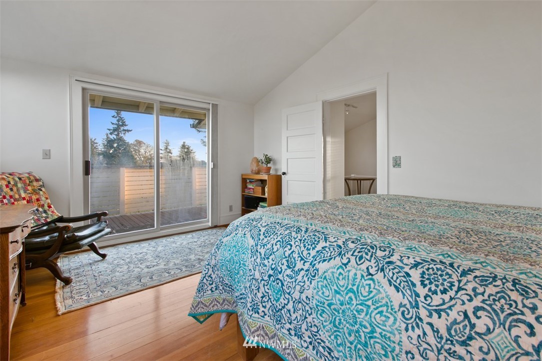 16573 Beaver Marsh Road Mount Vernon, WA 98273 - Photo 24 of 30 a bedroom with a bed and a window