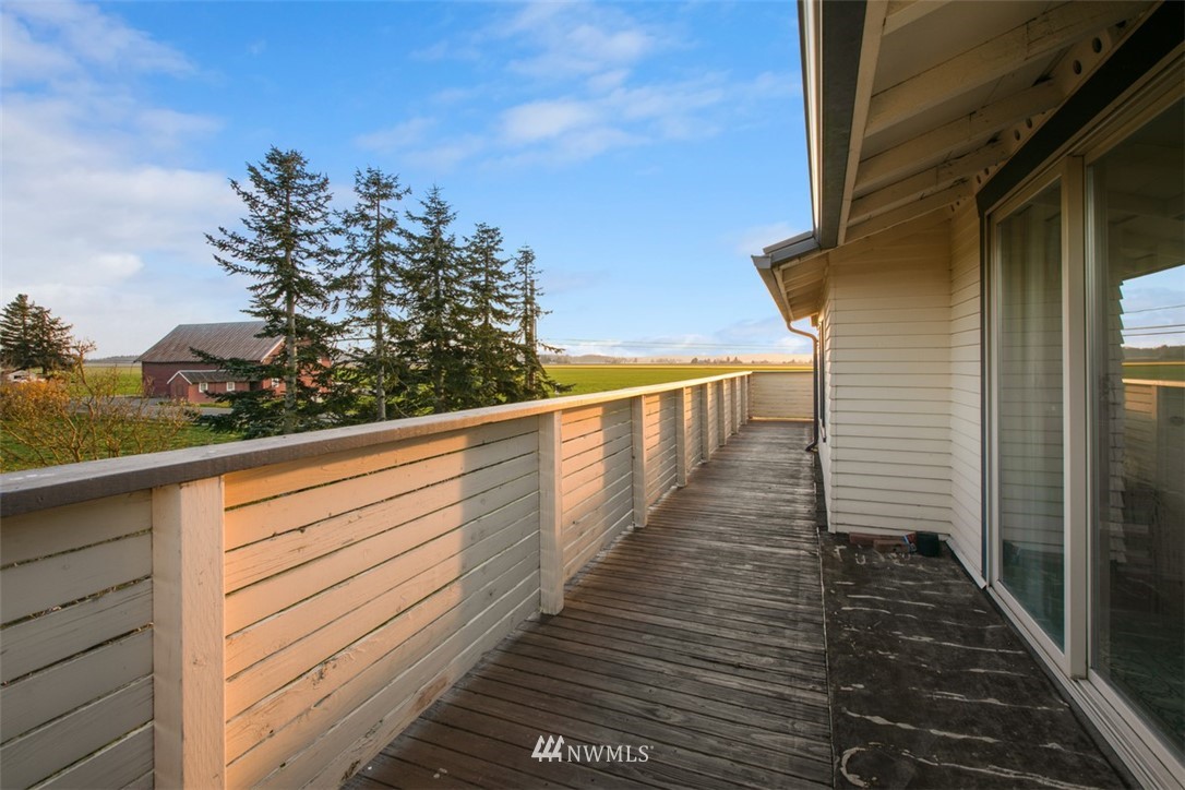 16573 Beaver Marsh Road Mount Vernon, WA 98273 - Photo 25 of 30 a view of balcony