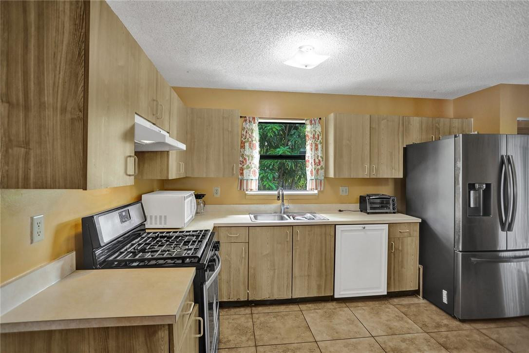 5972 Triphammer Road Lake Worth, FL 33463 - Photo 11 of 26 KITCHEN