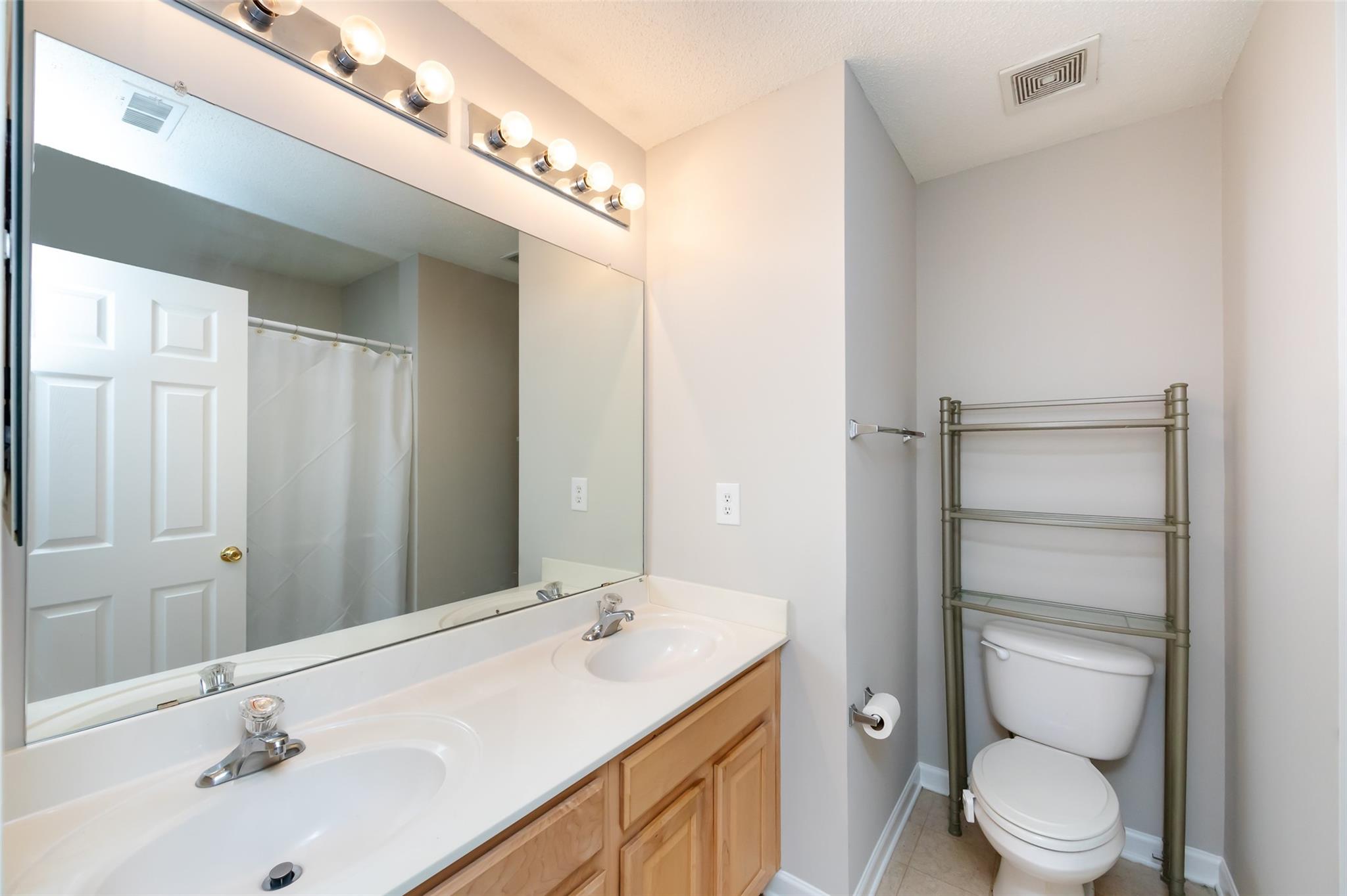 16807 Timber Crossing Road Charlotte, NC 28213 - Photo 13 of 24
