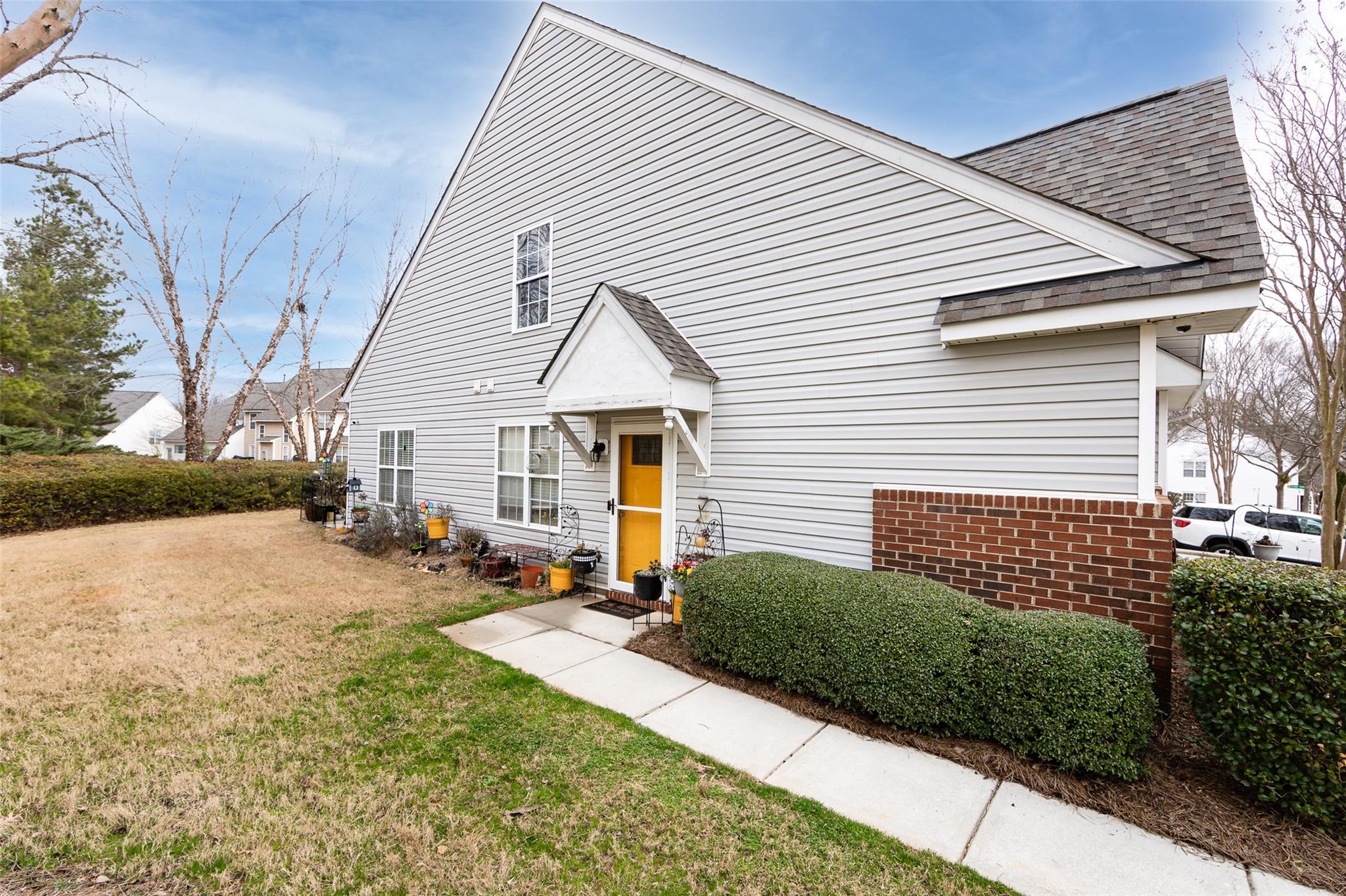 16807 Timber Crossing Road Charlotte, NC 28213 - Photo 3 of 24