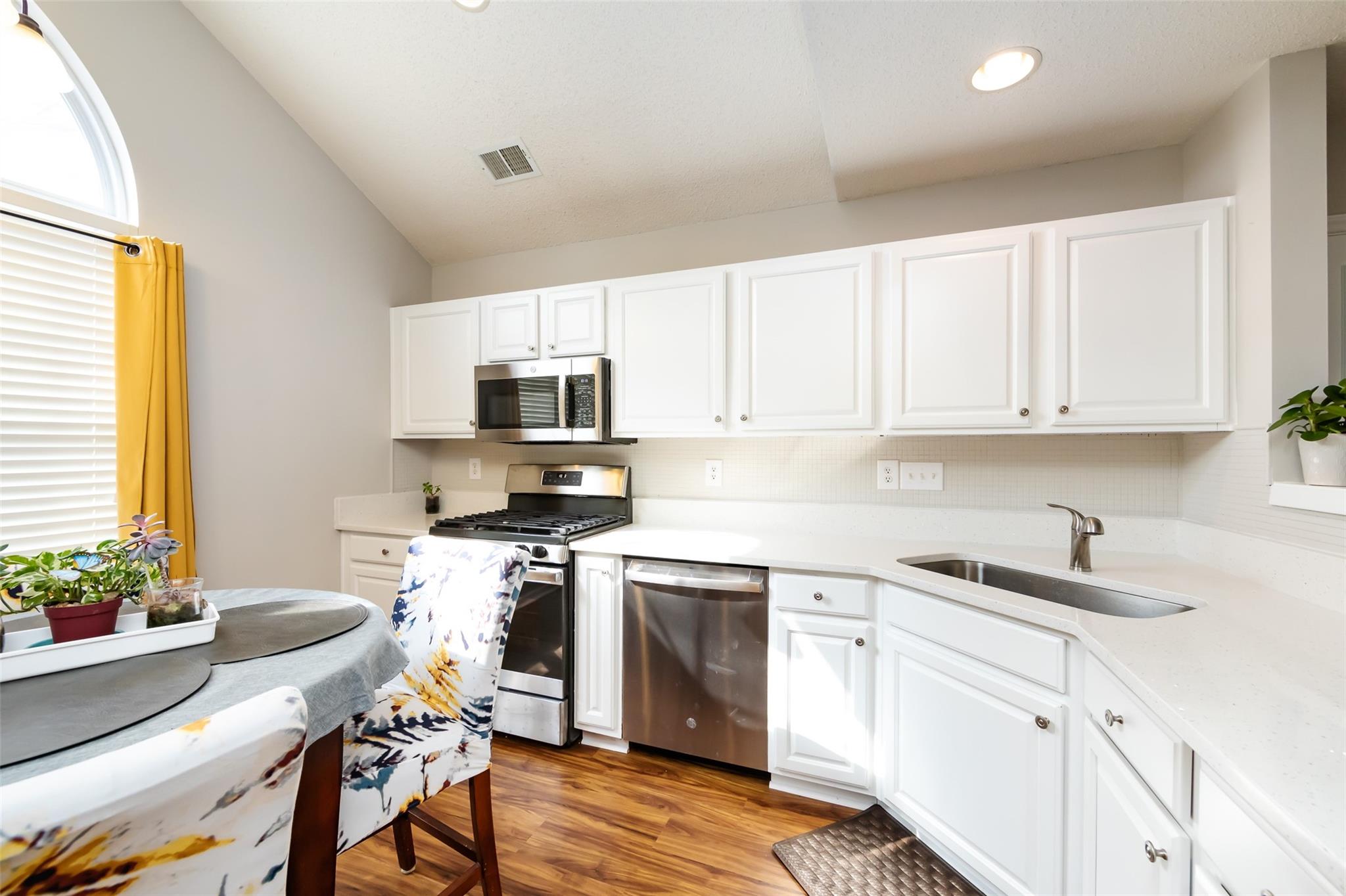 16807 Timber Crossing Road Charlotte, NC 28213 - Photo 6 of 24