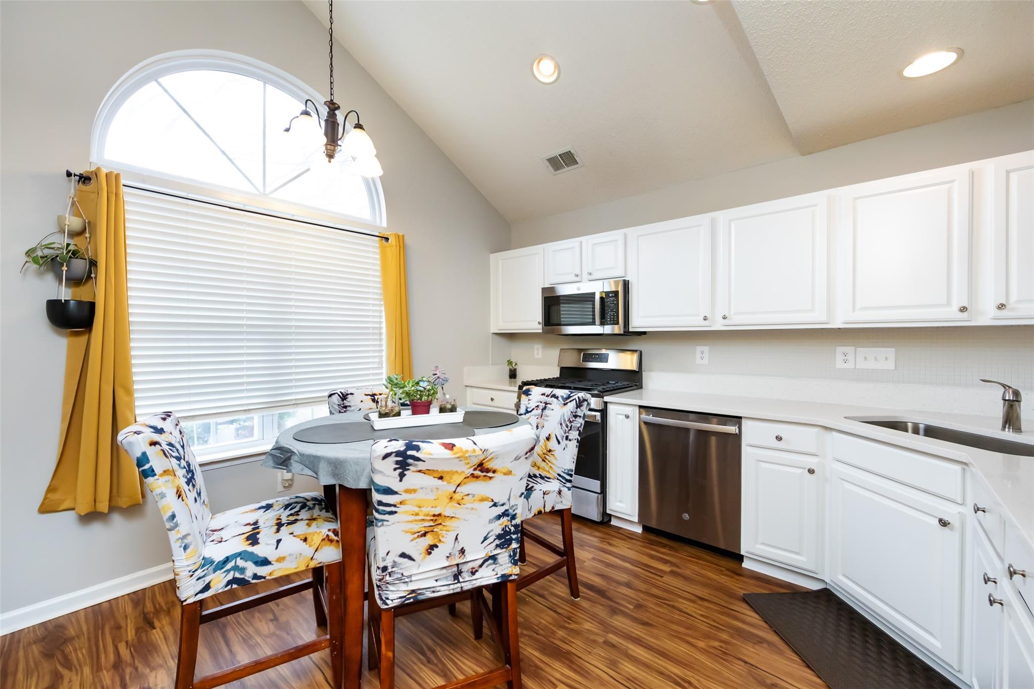 16807 Timber Crossing Road Charlotte, NC 28213 - Photo 7 of 24